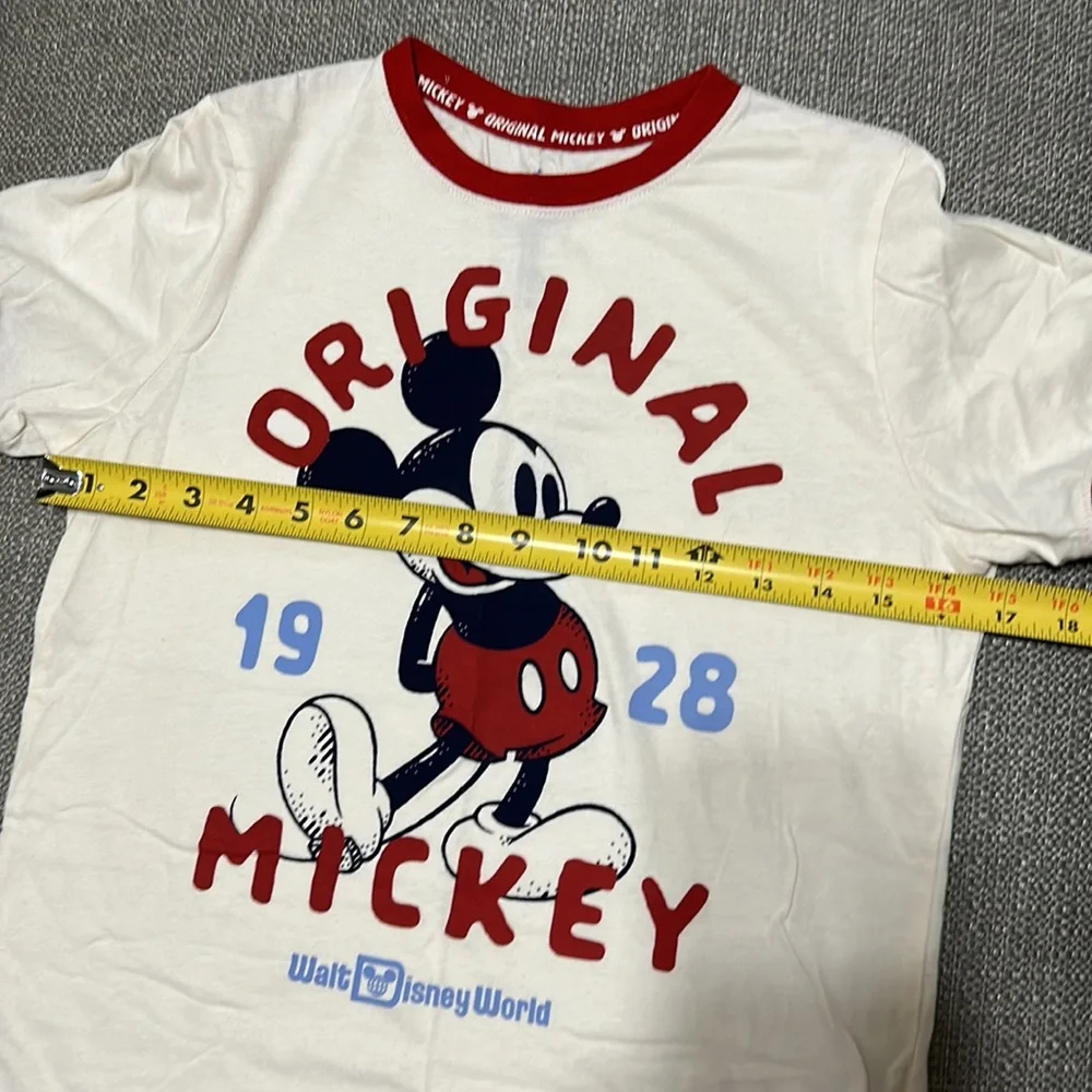 Disney T shirt - Picture 4 of 5